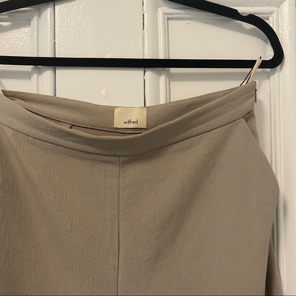 Wilfed (Aritzia) Grey Culottes- Size 6 - Picture 2 of 4